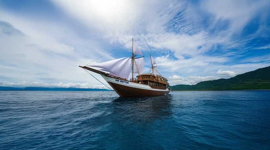 padar island komodo
